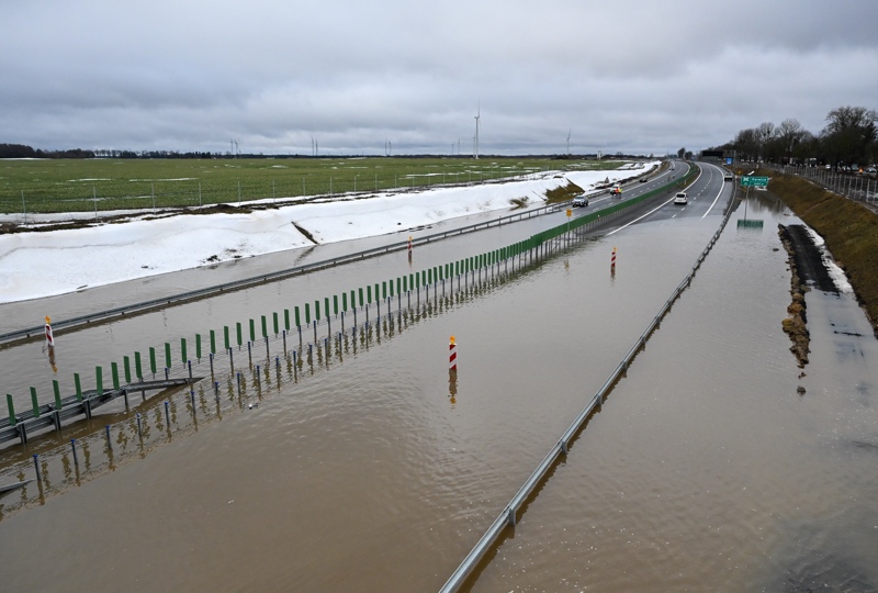 Analiza zlewni i obliczenia napływu wód opadowych w projektach drogowych